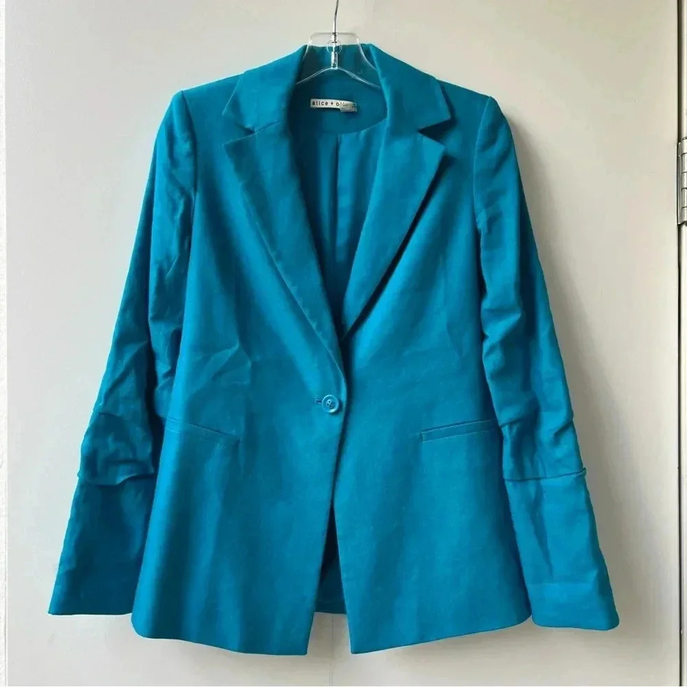 Alice + Olivia Pailey Fitted Notch Collar Blazer - Ocean Blue Linen - Size 0 - Picture 5 of 14